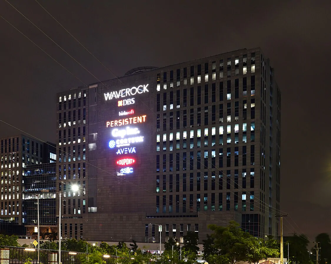 Flats near office spaces